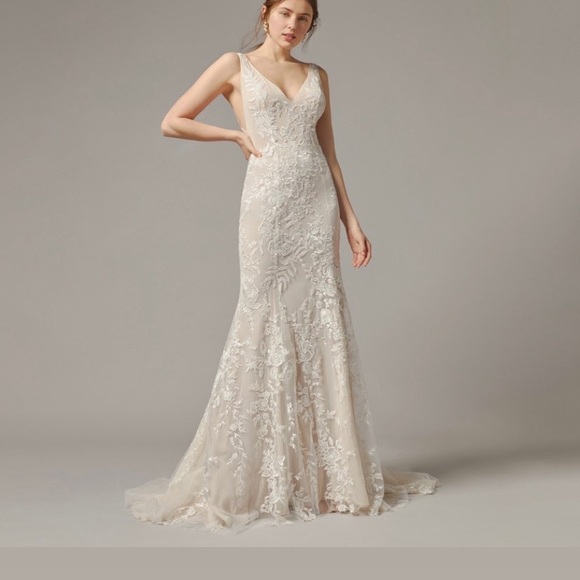 Lace bohemian wedding dress. - Picture 1 of 5